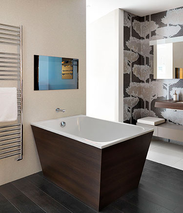 Bathroom Water Resistant Smart TV (67B)