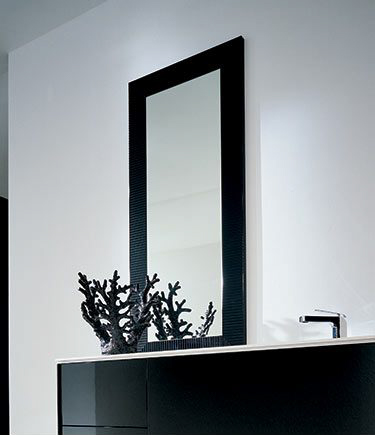 Ebony Lacquered Glass Illuminated Mirror (63D)