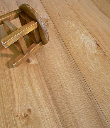 Oiled Oak Engineered Wooden Flooring (93J)