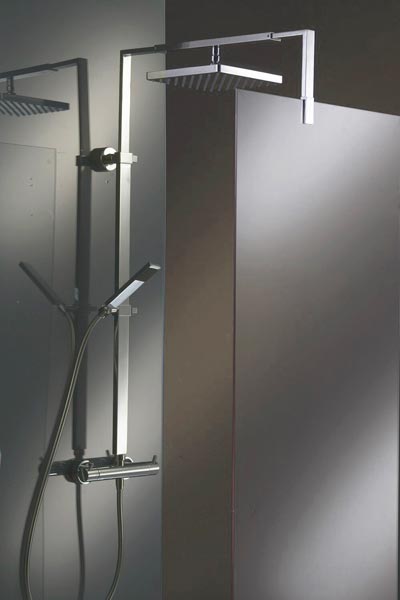 The Venice Recessed Walk In Shower Screen in 8mm Glass (546A)