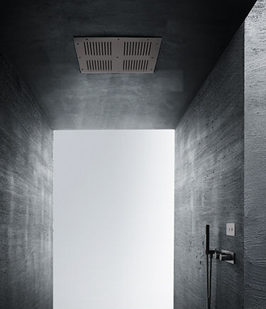 Grande Black Chrome Multifunction Shower Head (75VBC)