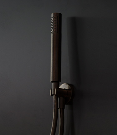 Mia Black Chrome Douche Shower Head (33R)