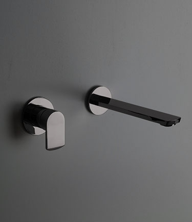 Kara Black Chrome Wall Mounted Bath Filler (74DD)