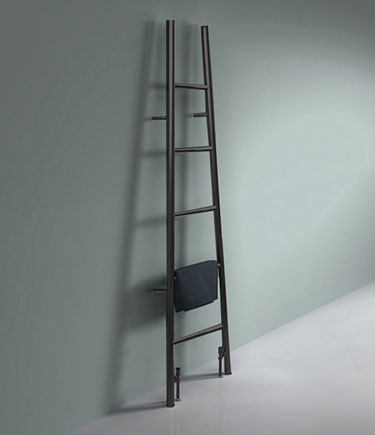 Leaning Ladder Black Chrome Towel Rail (58DBC)