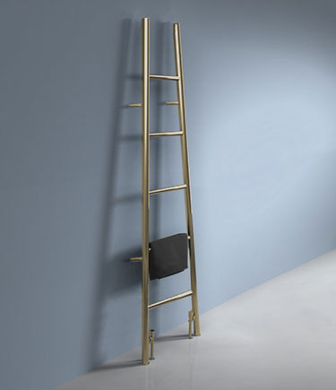 Leaning Ladder Brass Towel Rail (58DBR)
