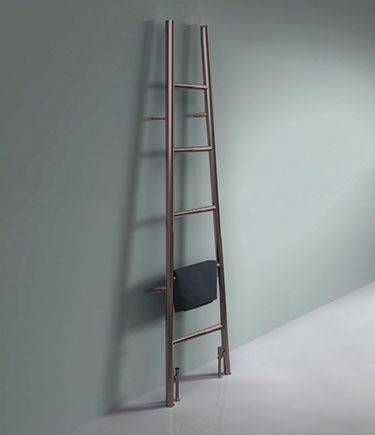 Leaning Ladder Bronze Towel Rail (58DBZ)
