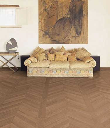 Thermo Oak Chevron Parquet Flooring (93BB)