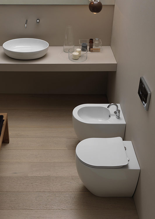 Comfy Freestanding Toilet | Contemporary Back to Wall Toilets