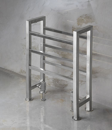 Cubic Horse Heated Towel Rail (57CQSS)