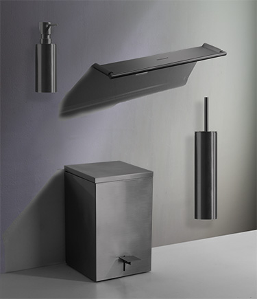 Kara Black Chrome Accessories