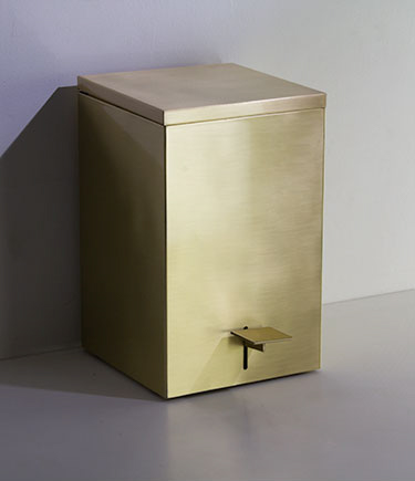 Moca Brass Bathroom Bin (57KM)