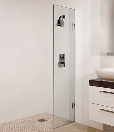 Ripple Hinged Shower Screen in 10mm Glass (70D)