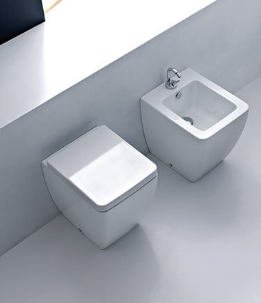 Super Small Back to Wall Toilet (20L)