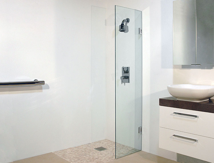 Hinged shower clearance screen