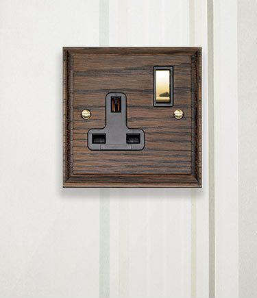 Oak Electrical Plug Socket (118E)