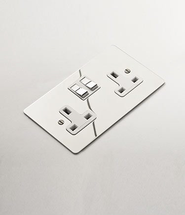 Polished & Brushed Chrome Plug Sockets (125B)