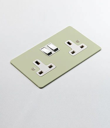 Old Green Colour Plug Socket (122D)