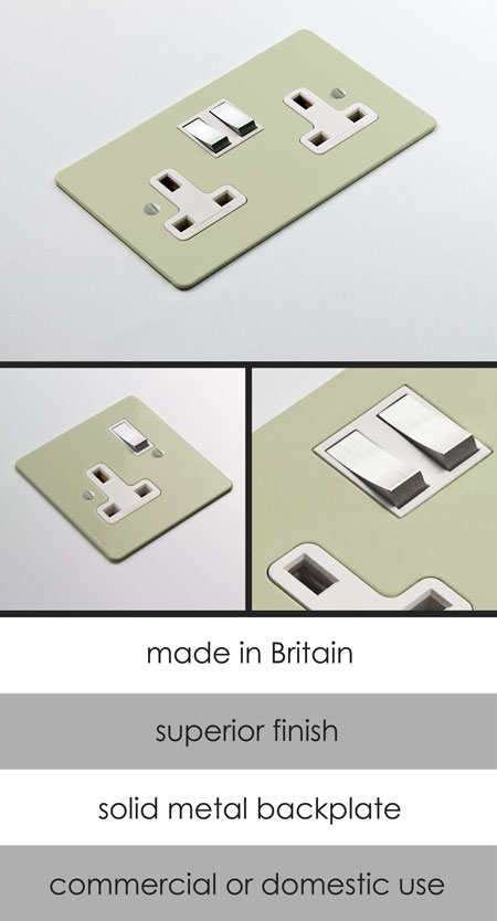 Old Green Colour Plug Socket (122D)