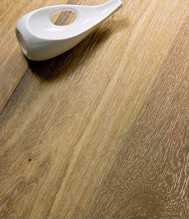 Smoked & Limed Oak Engineered Wood Flooring (93M)