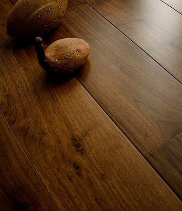 Walnut Engineered Wood Flooring  (93F)