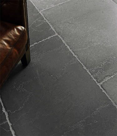 Hucklebury Limestone Tiles (95S)