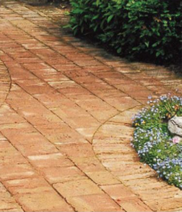 English Clay Garden Cobbles (134D)