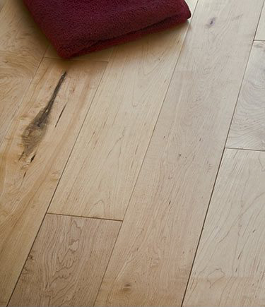 Maple Wood Flooring in Lacquer (92J)