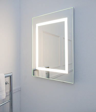 Halo Illuminated Bathroom Heated Mirror (63C)