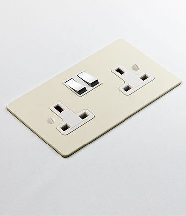 Cream Electrical Plug Sockets (116B)