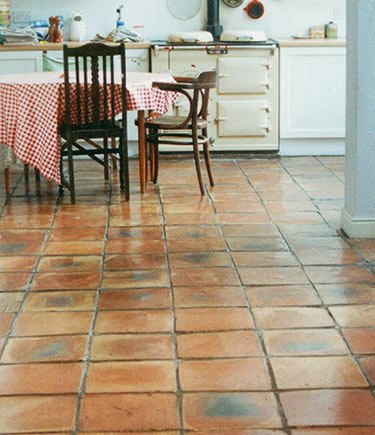 Old English Terracotta Flooring Tiles (99B)