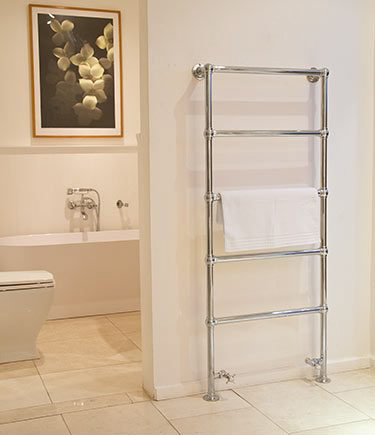 Eden Ball Jointed Towel Rail (57L)