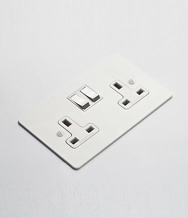 White Electrical Plug Socket (115B)