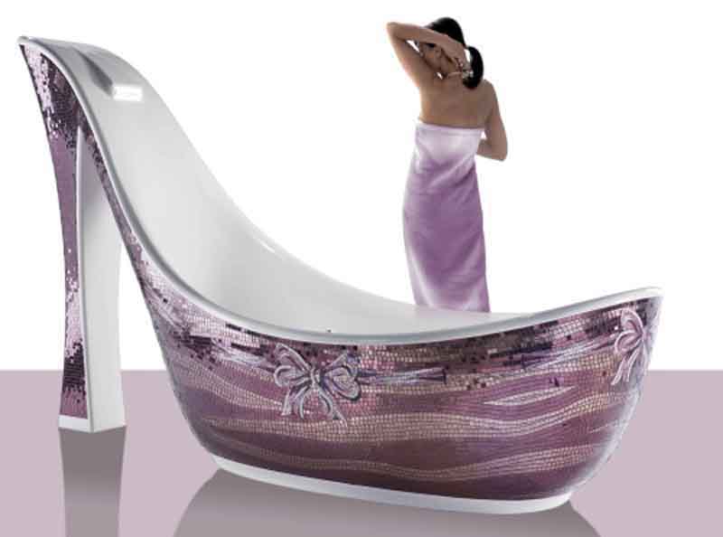 Shoe-Bathtub-by-Massimiliano-Della-Monaca