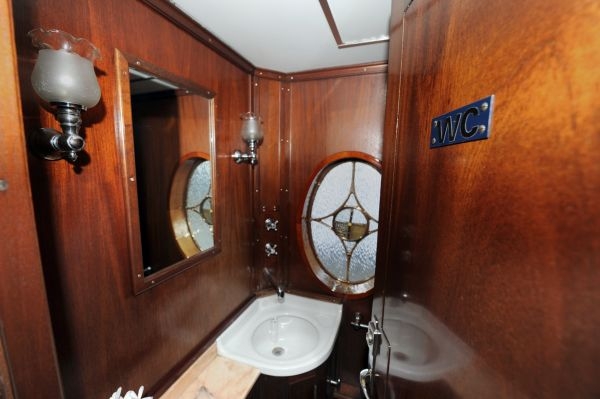 orient express bathrooms