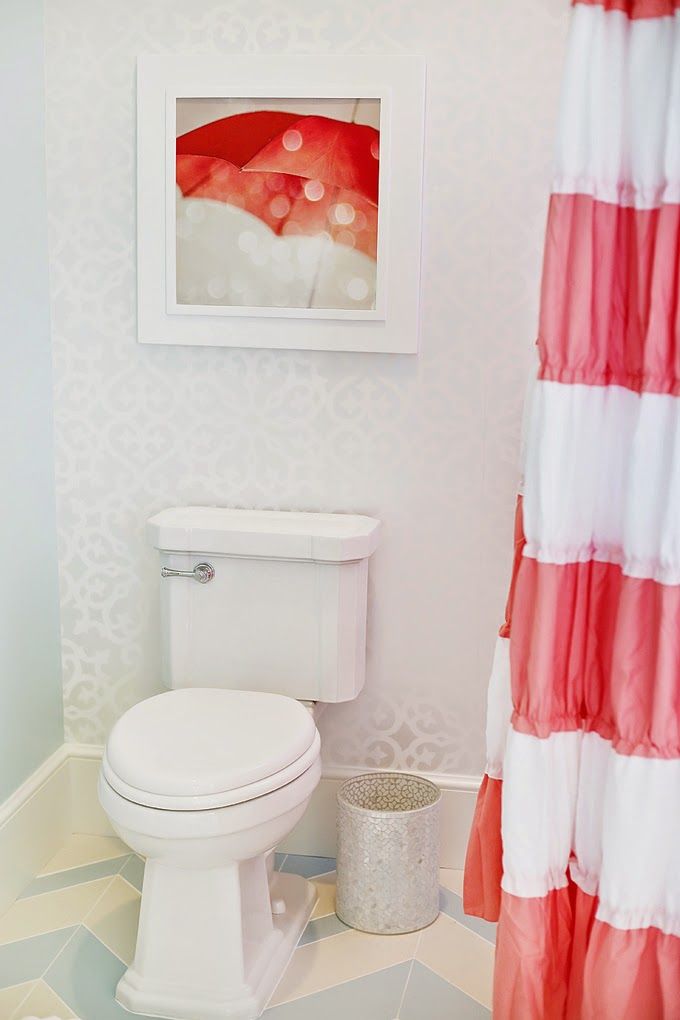 bathroom-stripe-chevron