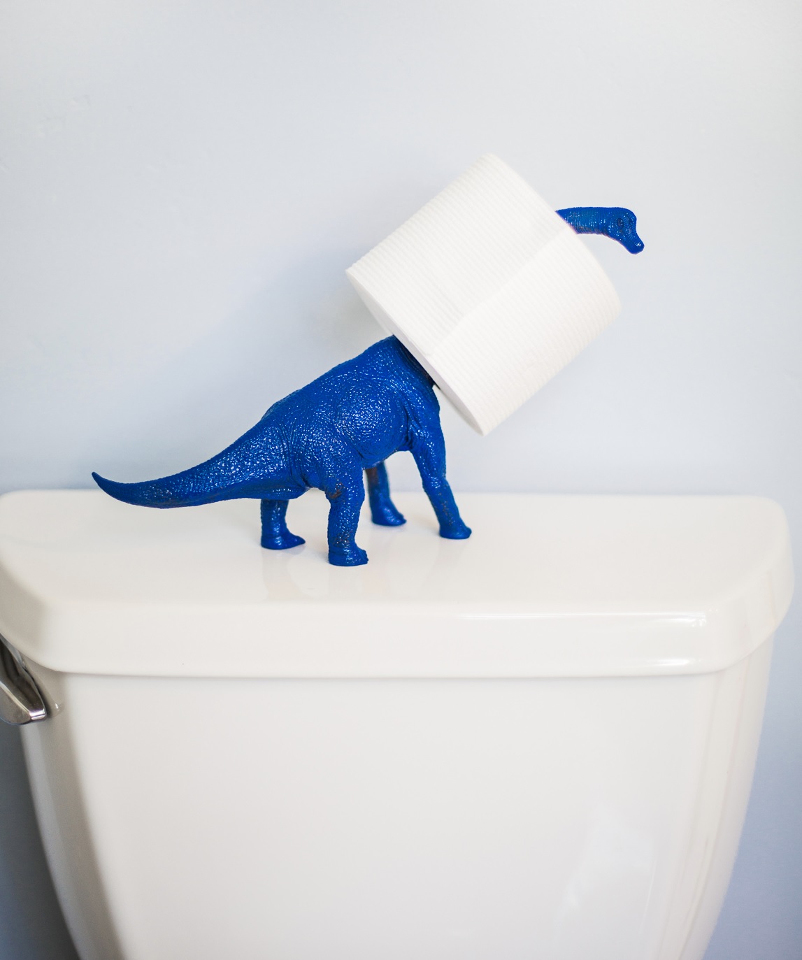 dinosaur-toilet-roll-holder