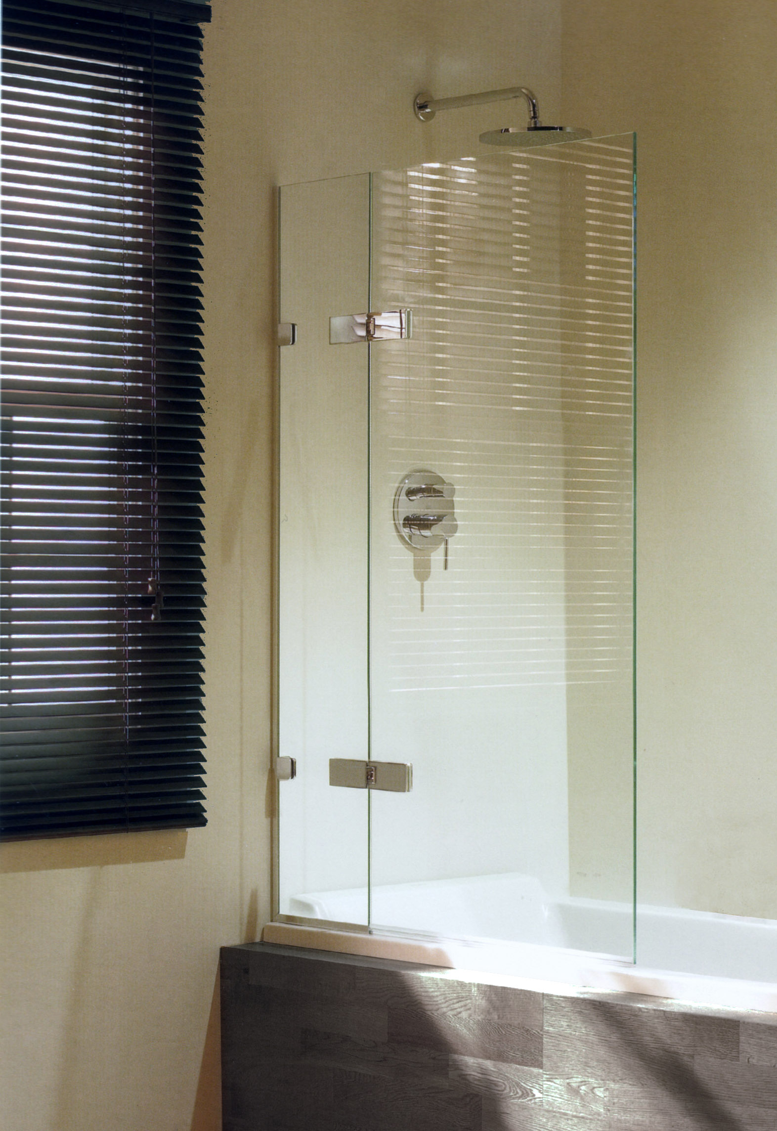 glass-bath-screen